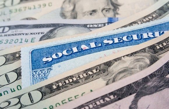 Social Security Checks Are Rising in 2018 — but Seniors Shouldn’t Get Too Excited About It